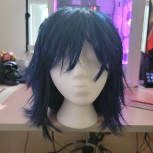 Short blue cosplay wig